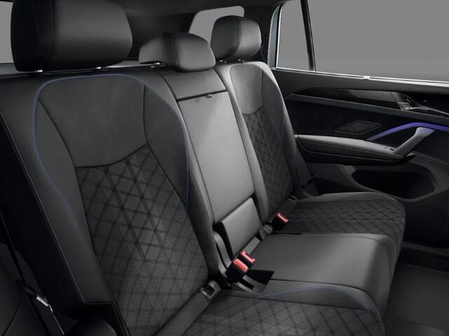 Volkswagen Tayron R-Line Edition 1.5 eHybrid 204 PK 6 versn. DSG · Black Style Pakket · Panoramaschuif-kanteldak · Trekhaak inklapbaar, met elektrische ontgrendeling, incl. aanhangermanoeuvreerhulp Trailer Assist ·