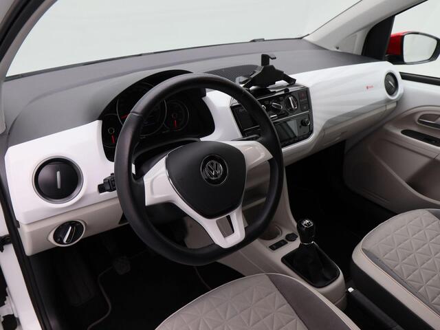 Volkswagen UP! 1.0 BMT up! beats | Airco | Cruise Control | Bluetooth | Parkeersensoren Achter | Beats Audio | 15 Inch | 59.733 Km!!