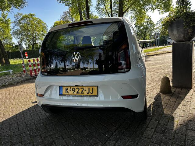 Volkswagen UP! 1.0 BMT move up! | Airco | Cruise Control | PDC + Camera Volkswagen Up! 1.0 BMT move up!
