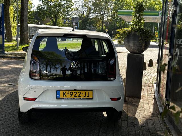 Volkswagen UP! 1.0 BMT move up! | Airco | Cruise Control | PDC + Camera Volkswagen Up! 1.0 BMT move up!
