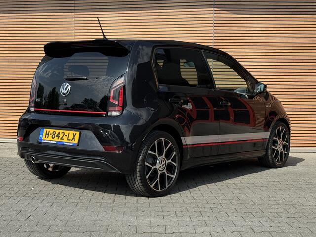 Volkswagen UP! 1.0 TSI GTI 17Inch / All season banden / PDC / Clima / Spoiler