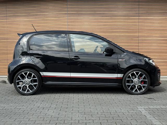 Volkswagen UP! 1.0 TSI GTI 17Inch / All season banden / PDC / Clima / Spoiler