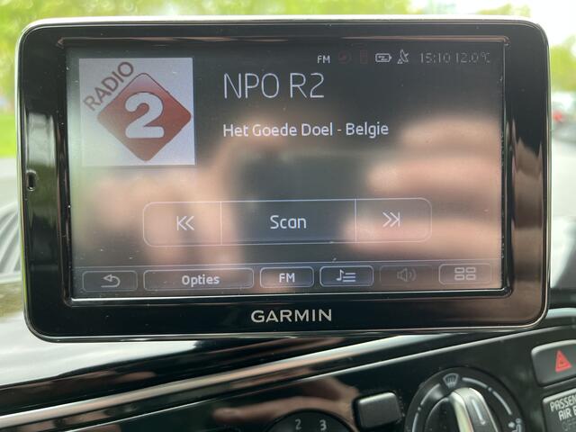 Volkswagen UP! 1.0 BMT move up! | BLUETOOTH | NAVIGATIE | AIRCO | STOELVERWARMING