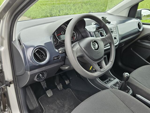 Volkswagen UP! 1.0 BMT move up!