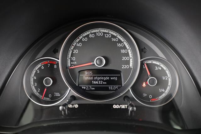 Volkswagen UP! 1.0 65 pk | Verlengde garantie | Navigatie via App | Autom. airco | Cruise control | Parkeersensoren achter | Achteruitrijcamera |
