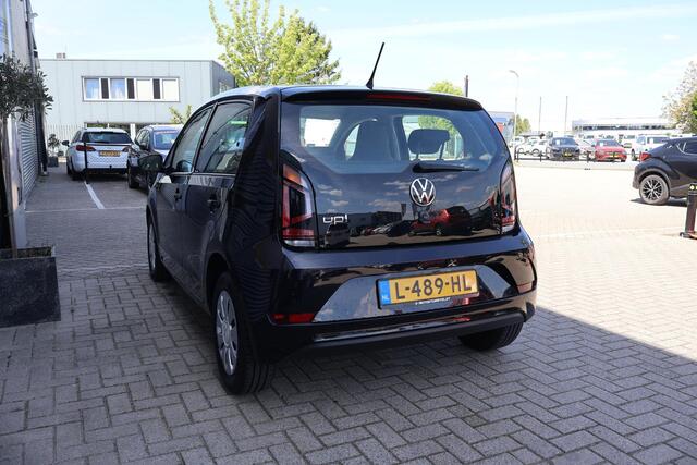 Volkswagen UP! 1.0 Airco | Carplay | DAB Radio | Start/Stop | NAP | Volledig Onderh. | Nette Auto