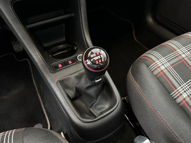 Volkswagen UP! 1.0 TSI GTI / Pano / Beats / Clima / Stoelverw.