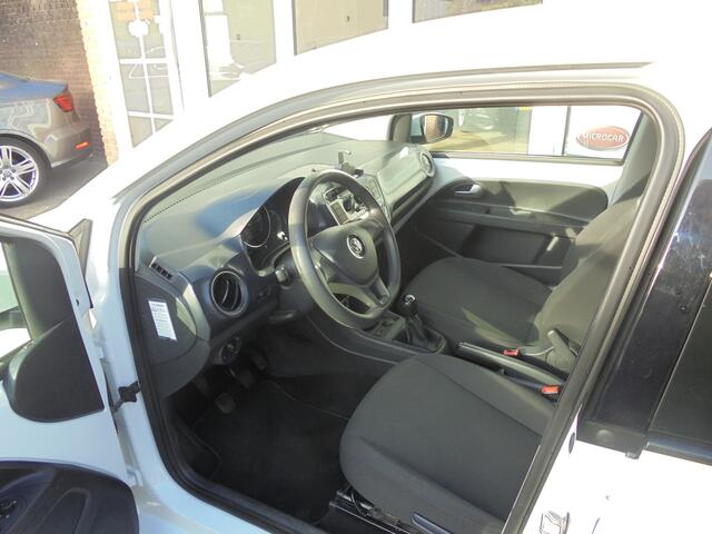 Volkswagen UP! 1.0 BMT move up! Start-Stop, Airco, Cruise Controle, Verkeerswaarschuwing, Brake Assitant, Boordcomputer