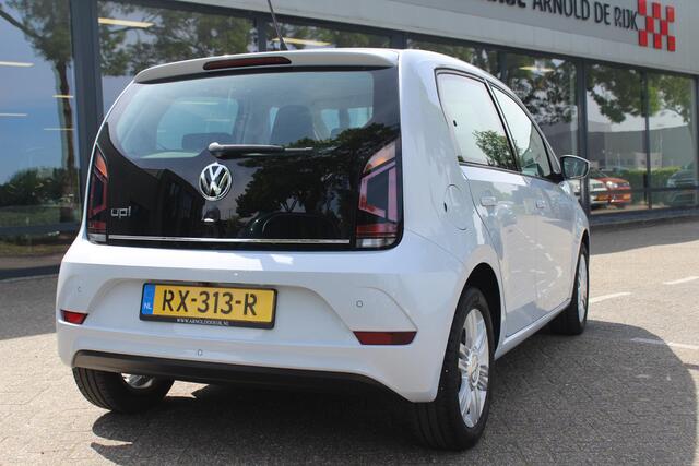 Volkswagen UP! 1.0 BMT high up!