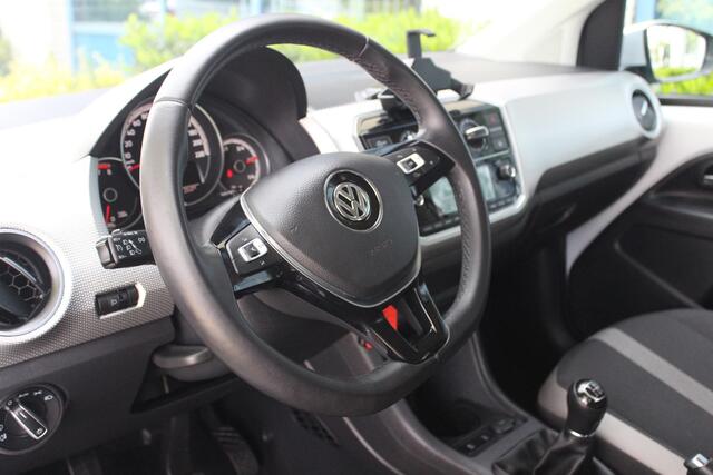 Volkswagen UP! 1.0 BMT high up!