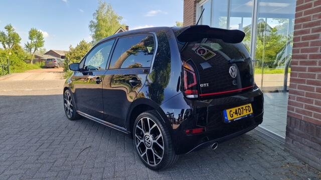 Volkswagen UP! 1.0 TSI GTI, Stoelverwarming, Camera, NL Auto!