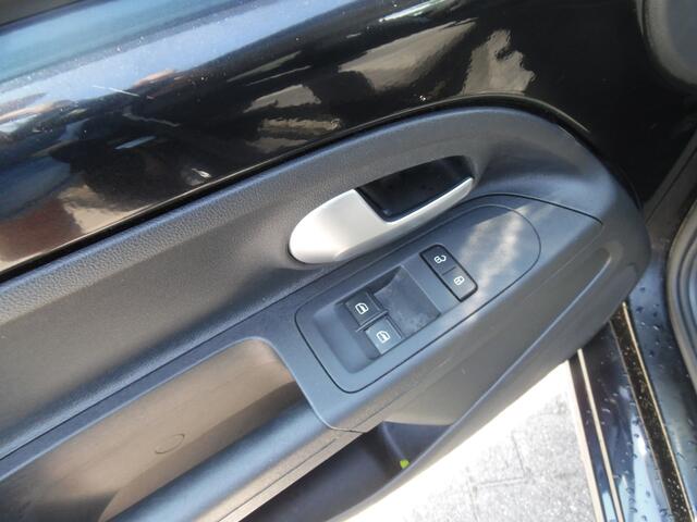 Volkswagen UP! 1.0 move up auto word nog wel meegereden