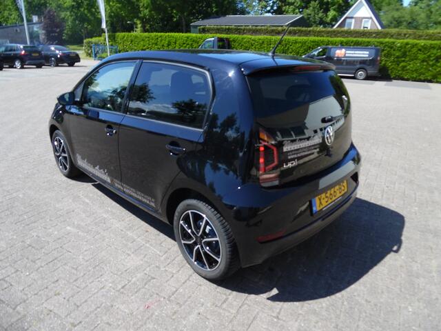 Volkswagen UP! 1.0 move up auto word nog wel mee gereden