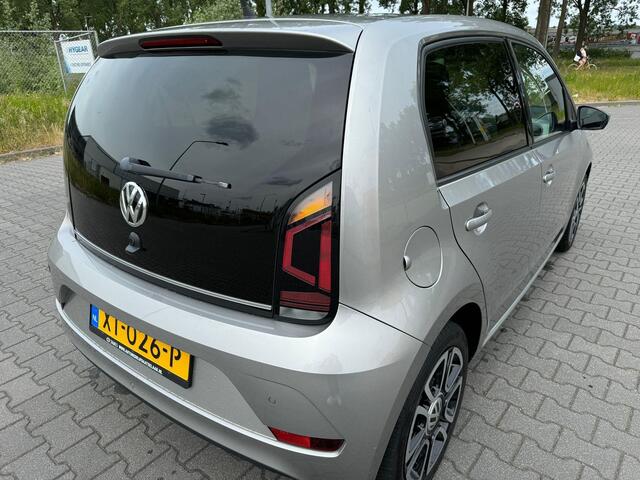 Volkswagen UP! 1.0 BMT high up!