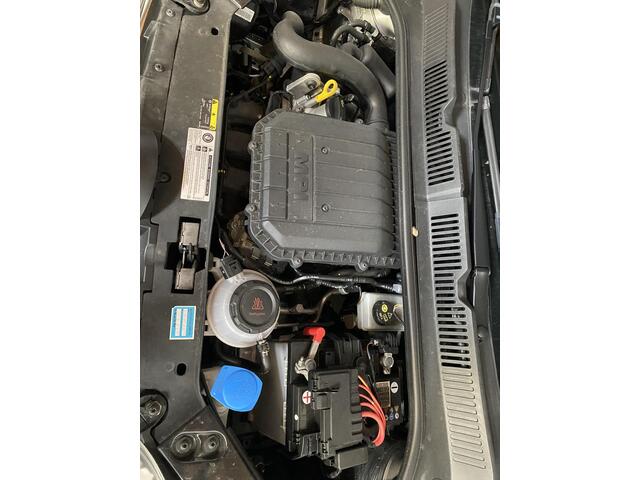 Volkswagen UP! 1.0 BMT high up!