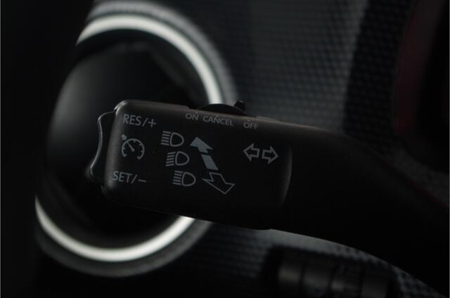 Volkswagen UP! 1.0 BMT move up! > 15inch velgen/Cruise control/Parkeersensor...