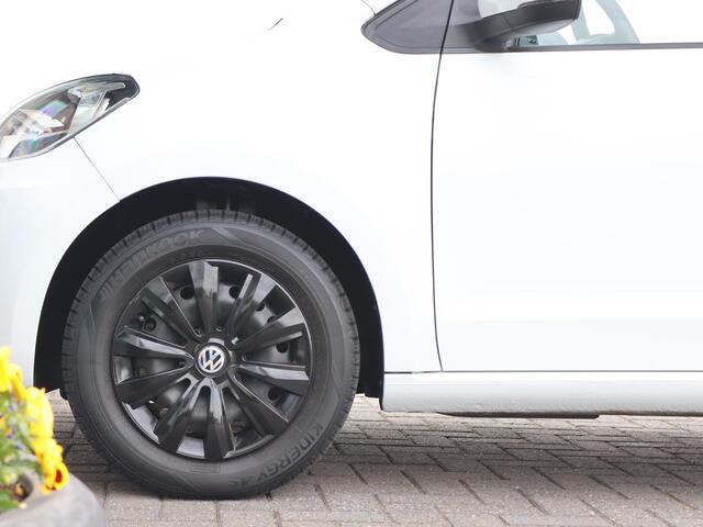 Volkswagen UP! 1.0 65 pk | Airco | Bluetooth | DAB | Elektrische Ramen | 1ST Eigenaar | Fabrieksgarantie tot 30-08-2025 of 100.000km |