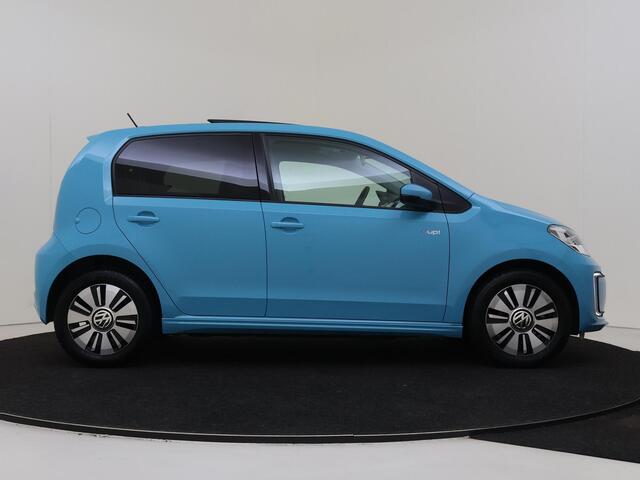 Volkswagen UP! e-Up! e-up! | Panoramadak | Achteruitrijcamera | Stoelverwarming | Climate control | Cruise control | Bluetooth | Parkeersensoren achter |