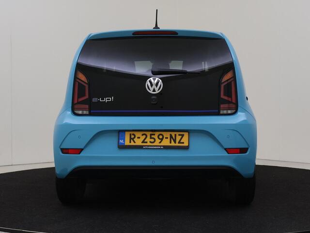 Volkswagen UP! e-Up! e-up! | Panoramadak | Achteruitrijcamera | Stoelverwarming | Climate control | Cruise control | Bluetooth | Parkeersensoren achter |