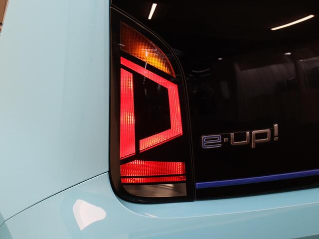 Volkswagen UP! e-Up! e-up! | Panoramadak | Achteruitrijcamera | Stoelverwarming | Climate control | Cruise control | Bluetooth | Parkeersensoren achter |