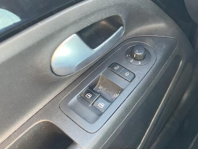 Volkswagen UP! 1.0 BMT move up! / Elek. Spiegels / Airco / DAB / Centr. Deurvergrendeling / NAP /