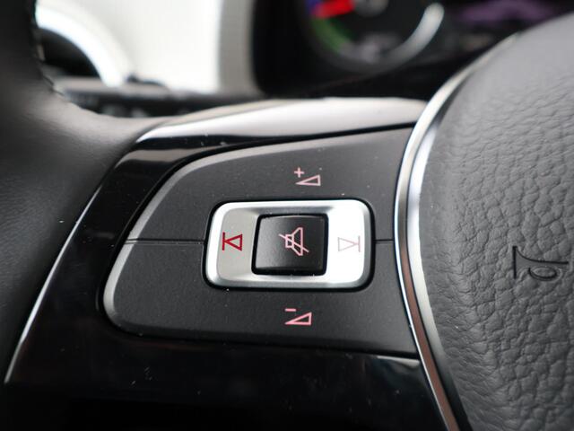 Volkswagen UP! e-Up! e-up! | 83 PK | SoH 90% | Stoelverwarming | Cruisecontrol | Achteruitrijcamera