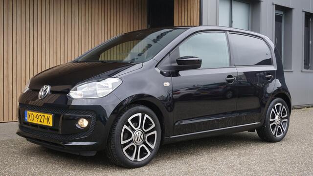 Volkswagen UP! 1.0 60pk 5Drs high up! Fender Groot Scherm 16inch LM Cruise Control Airco *NL auto* 68590km!