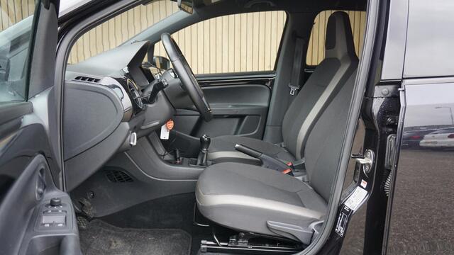 Volkswagen UP! 1.0 60pk 5Drs high up! Fender Groot Scherm 16inch LM Cruise Control Airco *NL auto* 68590km!