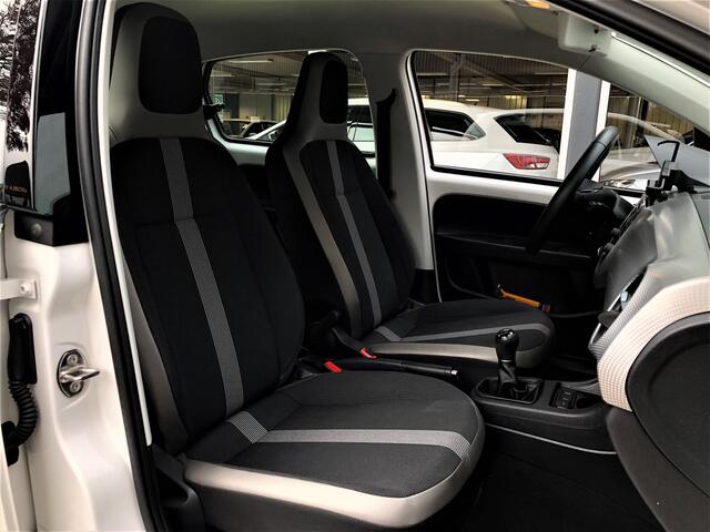 Volkswagen UP! 1.0 BMT high up! | Climate Contol | Stoelverwarming | Cruise Controle