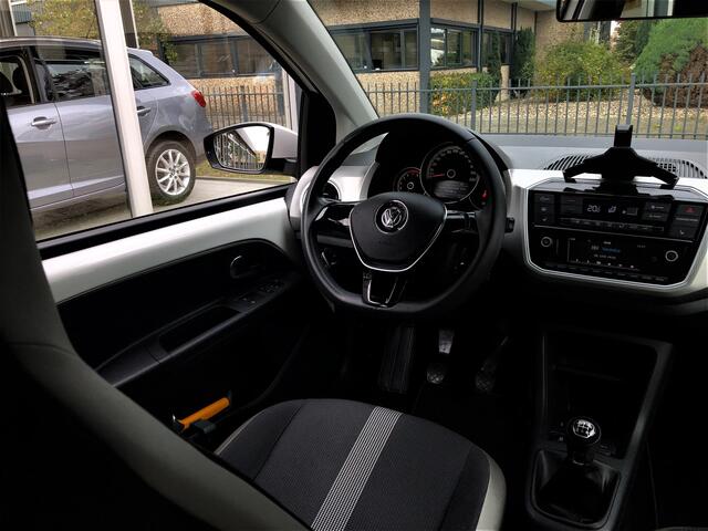 Volkswagen UP! 1.0 BMT high up! | Climate Contol | Stoelverwarming | Cruise Controle