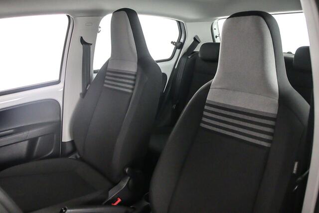 Volkswagen UP! Move up 1.0 MPI 65pk Airco, DAB, Radio, Bluetooth, Elektrische ramen voor, LED dagrijverlichting