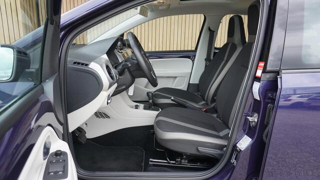 Volkswagen UP! 1.0 60pk Automaat High up! 5Drs Pano.Dak 15inch LM Clima Cruise Control PDC 70202km! *Complete Up*