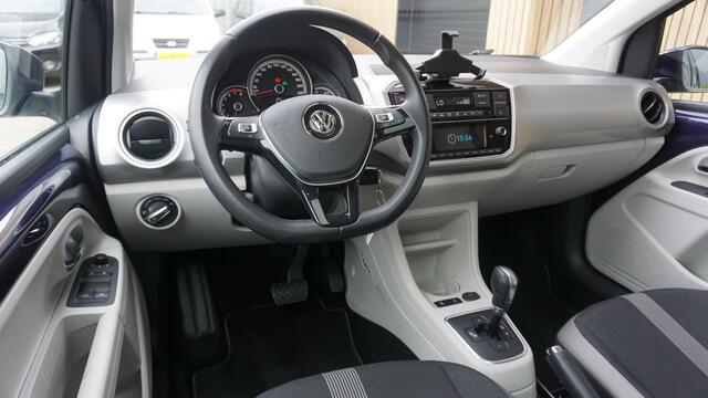 Volkswagen UP! 1.0 60pk Automaat High up! 5Drs Pano.Dak 15inch LM Clima Cruise Control PDC 70202km! *Complete Up*