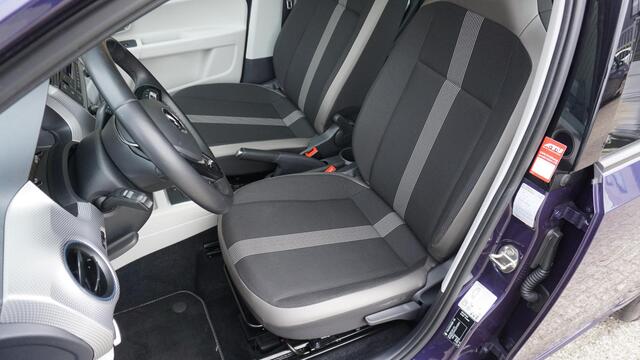 Volkswagen UP! 1.0 60pk Automaat High up! 5Drs Pano.Dak 15inch LM Clima Cruise Control PDC 70202km! *Complete Up*