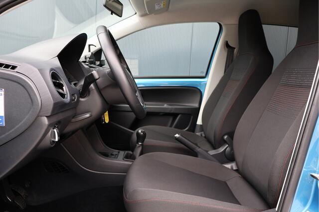 Volkswagen UP! 1.0 TSI High up! 140pk! | Stoelverwarming | Camera | Trekhaak | Lichtmetaal | Bluetooth