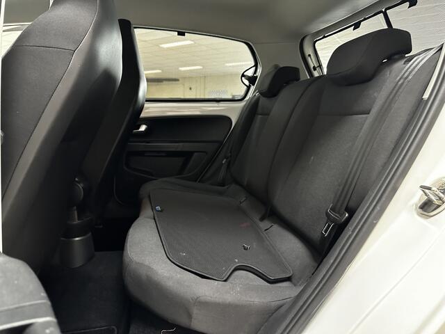 Volkswagen UP! 1.0 BMT move up!/ Facelift!/ Trekhaak!/ 5-Drs/ 14'' LMV/ DAB+/ Airco/ Maps + More/ Armsteun/ Elek. pakket/ Isofix/ Regensensor/ Dim. Auto/ Bluetooth/ LED Dagrijverl.
