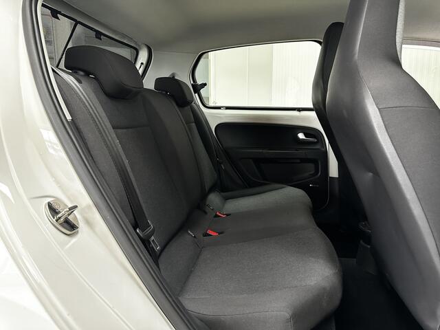 Volkswagen UP! 1.0 BMT move up!/ Facelift!/ Trekhaak!/ 5-Drs/ 14'' LMV/ DAB+/ Airco/ Maps + More/ Armsteun/ Elek. pakket/ Isofix/ Regensensor/ Dim. Auto/ Bluetooth/ LED Dagrijverl.