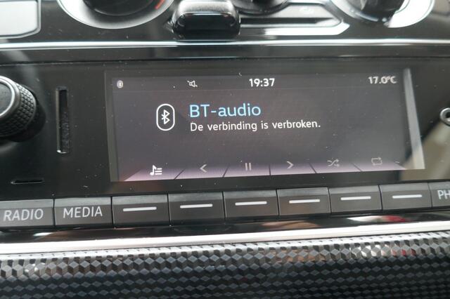 Volkswagen UP! 1.0 BMT MOVE UP! , AC, Bluetooth, NAP