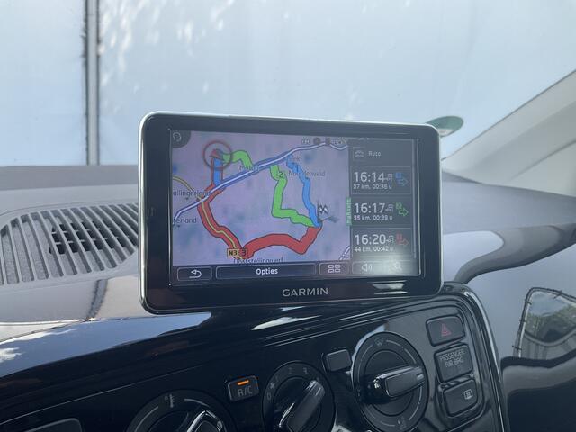 Volkswagen UP! 1.0 move up! Airco Cruise-Control Navi BlueMotion