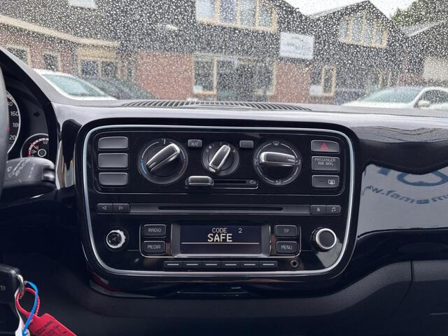 Volkswagen UP! 1.0 BMT move up!