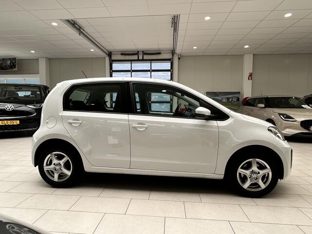 Volkswagen UP! 1.0 BMT move up! [CAMERA I AIRCO I PARKEERSENSOR]