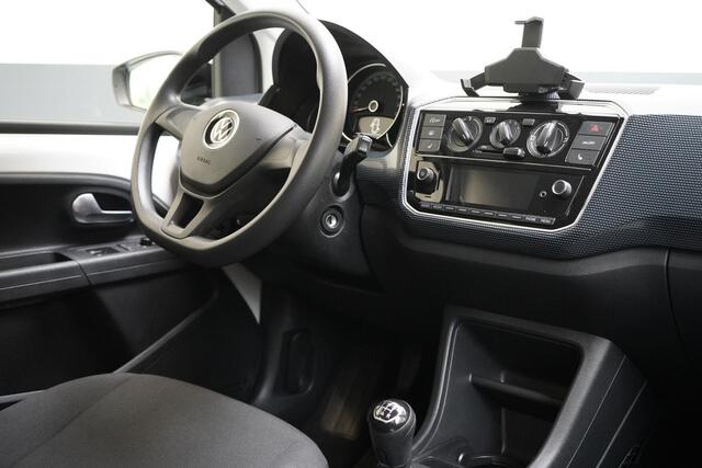Volkswagen UP! 1.0 R-Line 5-drs | Stoelverwarming | Lm velgen 17" | Airconditioning | Cruise control | Achteruitrijcamera