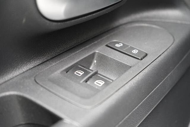 Volkswagen UP! 1.0 | Comfortpakket | Climate control | Cruise control | Achteruitrijcamera