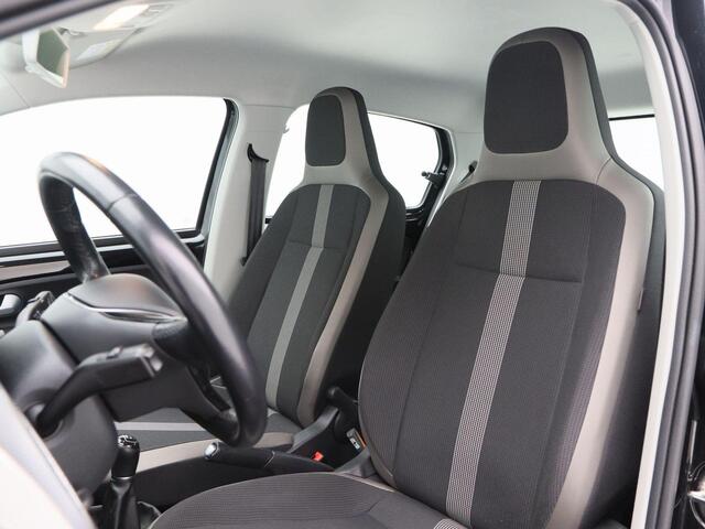 Volkswagen UP! 1.0 BMT high up! | Airco | Cruise Control | Bluetooth | Camera | 115.750 Km!!