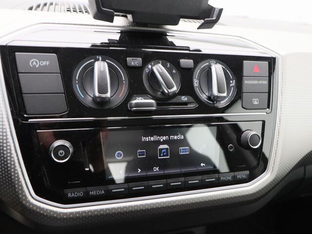 Volkswagen UP! 1.0 BMT high up! | Airco | Cruise Control | Bluetooth | Camera | 115.750 Km!!