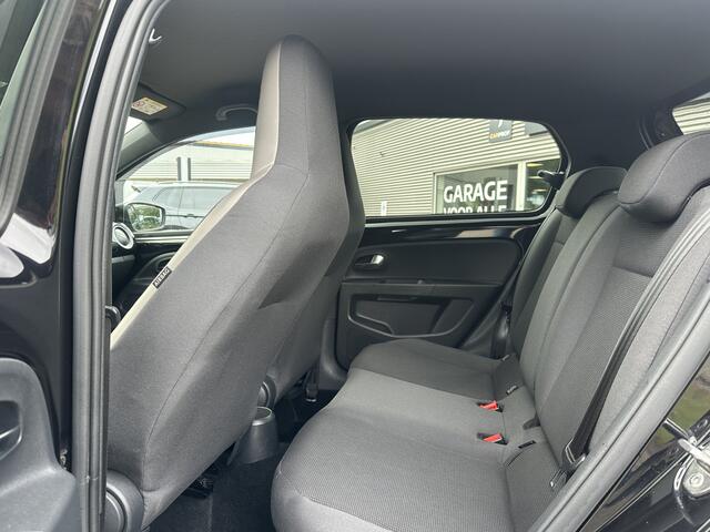 Volkswagen UP! 1.0 high up! | Automaat | Invalide aangepast | 1e eigenaar | Fender