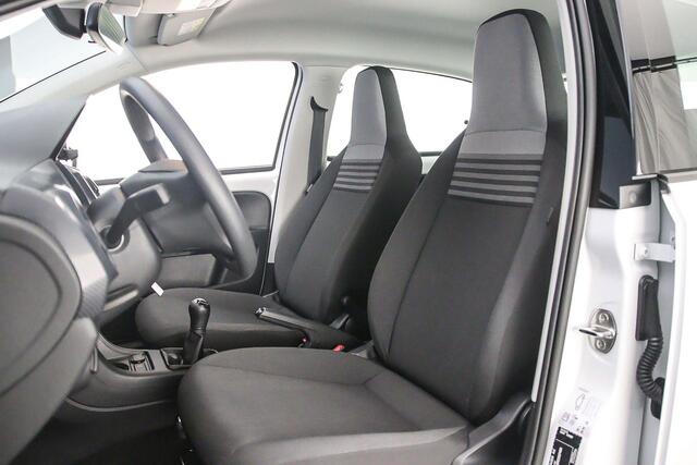 Volkswagen UP! Move up 1.0 MPI 65pk Airco, DAB, Radio, Bluetooth, Elektrische ramen voor, LED dagrijverlichting