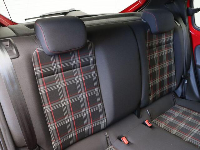 Volkswagen UP! 1.0 TSI 116pk GTI | Stoelverwarming | Cruise control | Airco | Parkeersensoren |