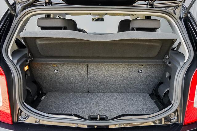 Volkswagen UP! 1.0 High Up Cruise Airco 5-DRS Fender Sound
