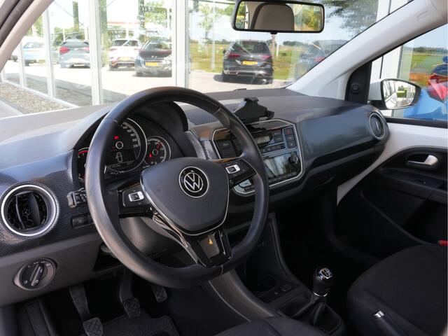 Volkswagen UP! 1.0 | Cruise Control | DAB | Climate Control | Camera